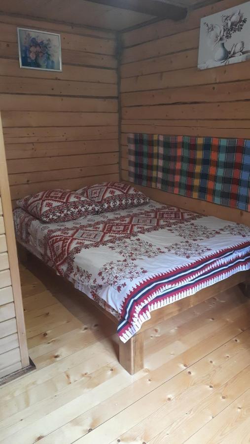 Hotel Крайня Хата Synevyrsʼka Polyana Exterior foto
